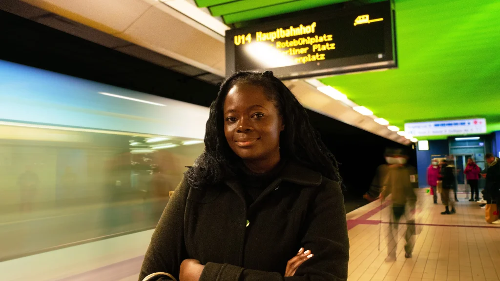urban-instagram-photo-shoot-with-a-woman-at-metro-station-in-stuttgart